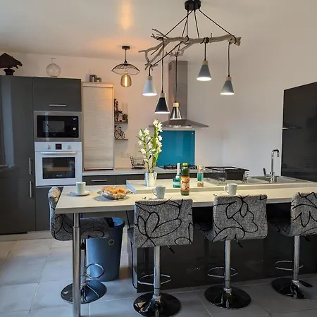 Vakantiehuis Grande Maison, Animaux Admis - 8 Pers. - Fr-1-653-294 *