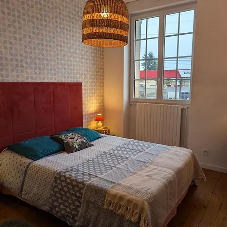 Grande Maison, Animaux Admis - 8 Pers. - Fr-1-653-294 Jarnac